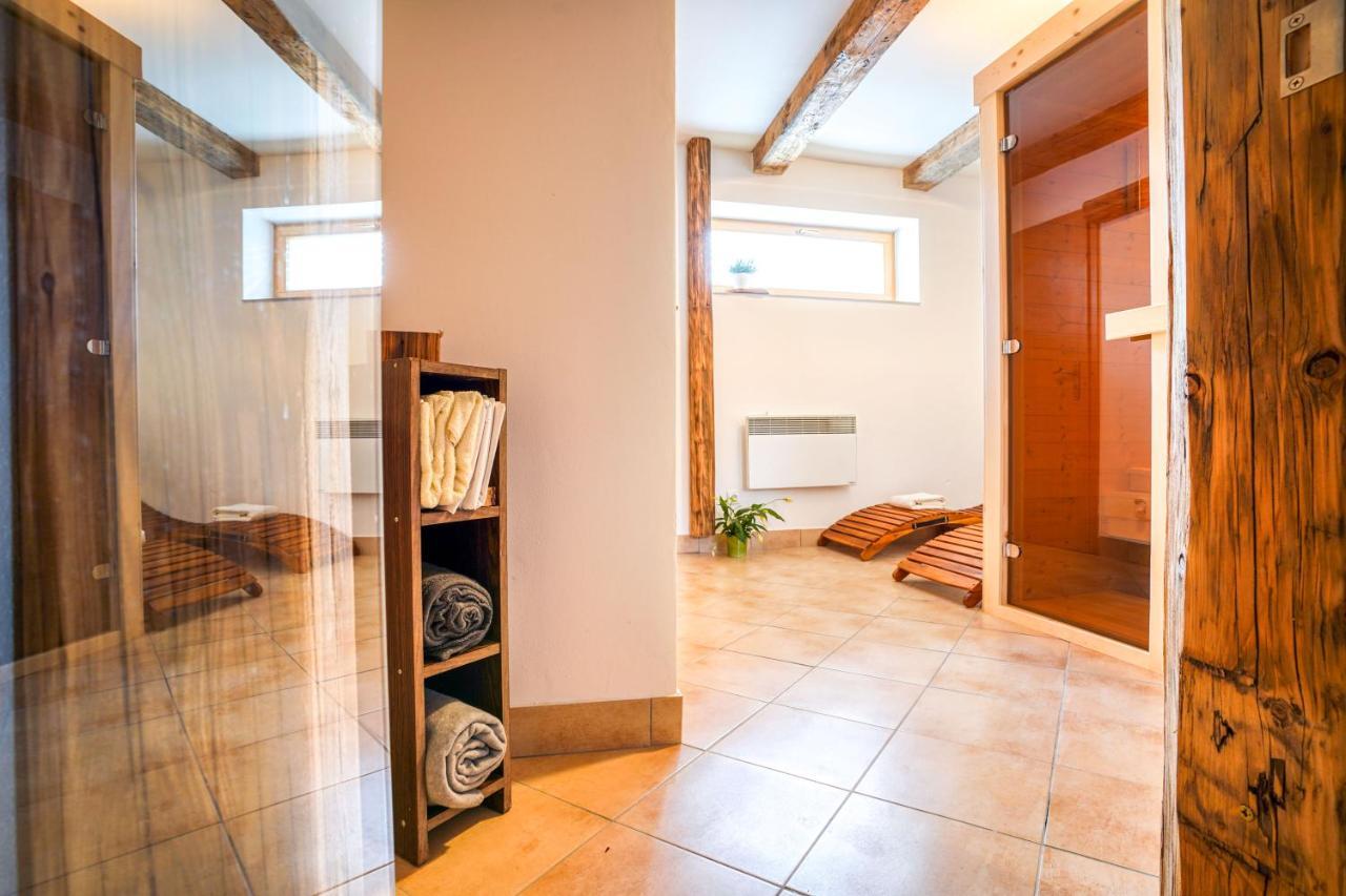 Cakyho Kuria - Mezonetovy Apartman S Krbom A Saunami Сміжани Екстер'єр фото