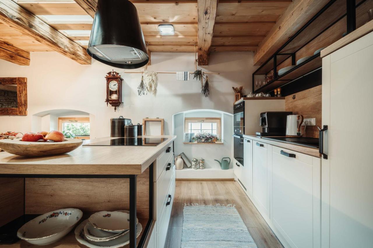 Cakyho Kuria - Mezonetovy Apartman S Krbom A Saunami Сміжани Екстер'єр фото