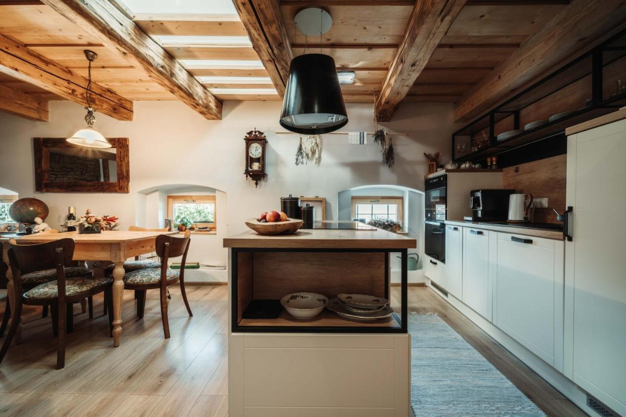 Cakyho Kuria - Mezonetovy Apartman S Krbom A Saunami Сміжани Екстер'єр фото