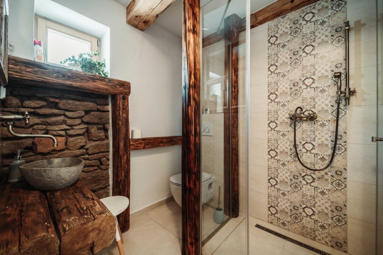 Cakyho Kuria - Mezonetovy Apartman S Krbom A Saunami Сміжани Екстер'єр фото