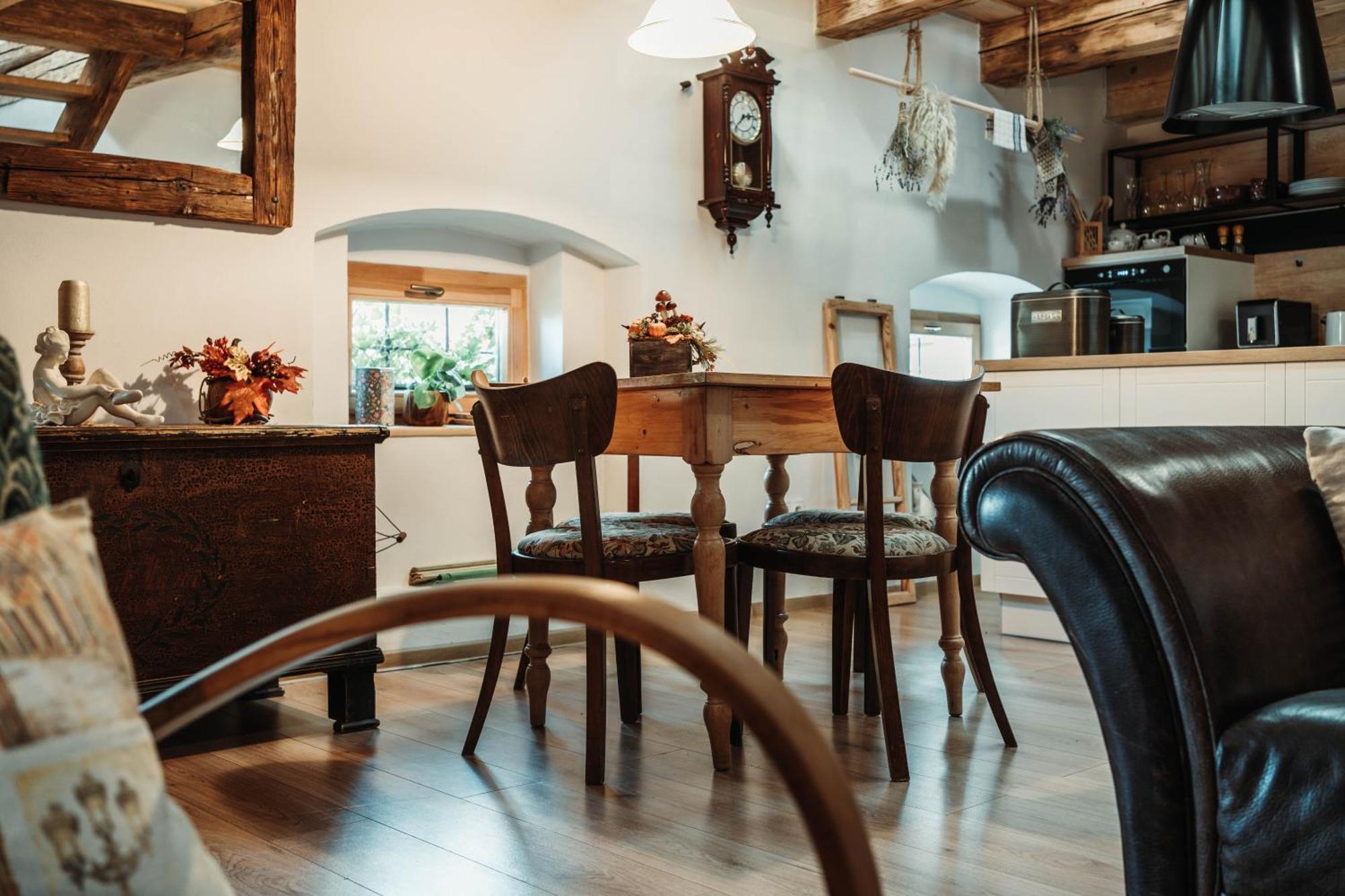 Cakyho Kuria - Mezonetovy Apartman S Krbom A Saunami Сміжани Екстер'єр фото